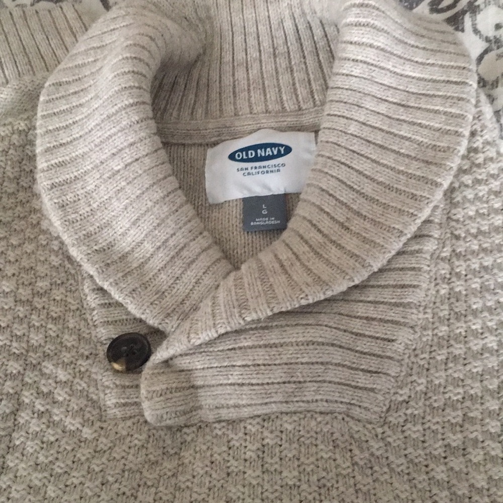 Men’s oatmeal color sweater